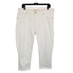 Levi's Women's White 311 Shaping Skinny Capri Jeans Stretch Size 33 / 16